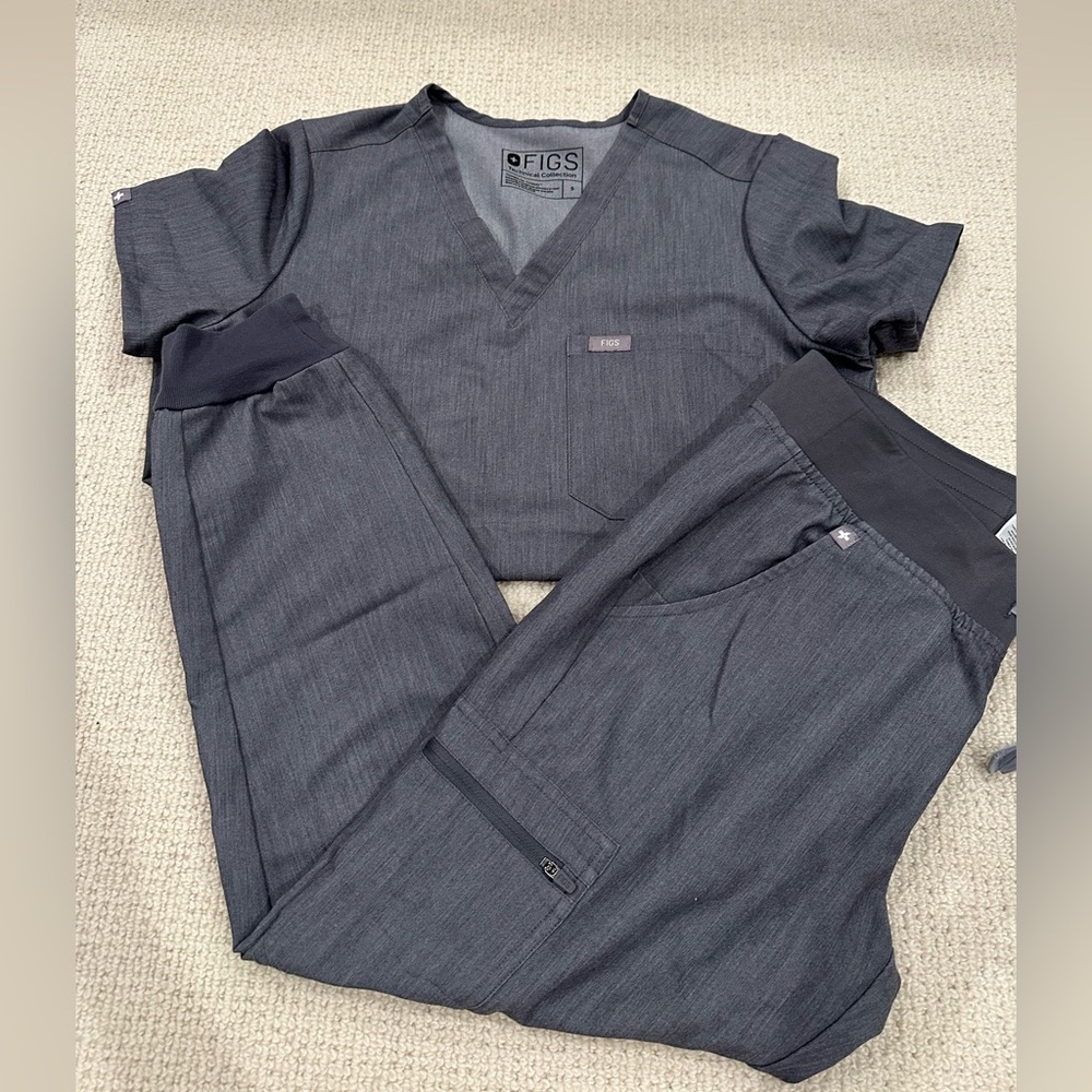 Dark gray FIGS scrub set